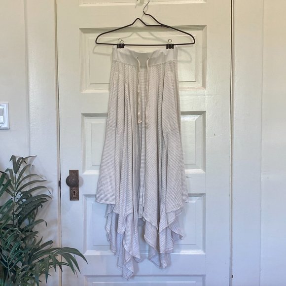 PRELOVED FREE PEOPLE || HANDKERCHIEF HEM MAXI SKIRT - Picture 1 of 4